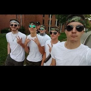 Meet your Posher, Gage